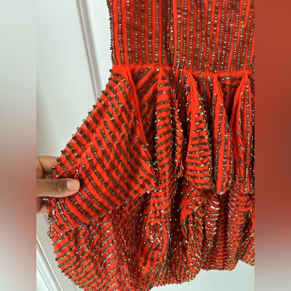 ADORABLE French Connection Samara Sequin cocktail mini dress! Size 4 and unique! - Picture 2 of 7